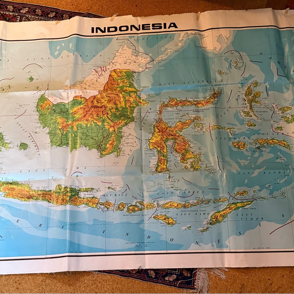 HUGE vintage  Map of Indonesia 1976/1977
